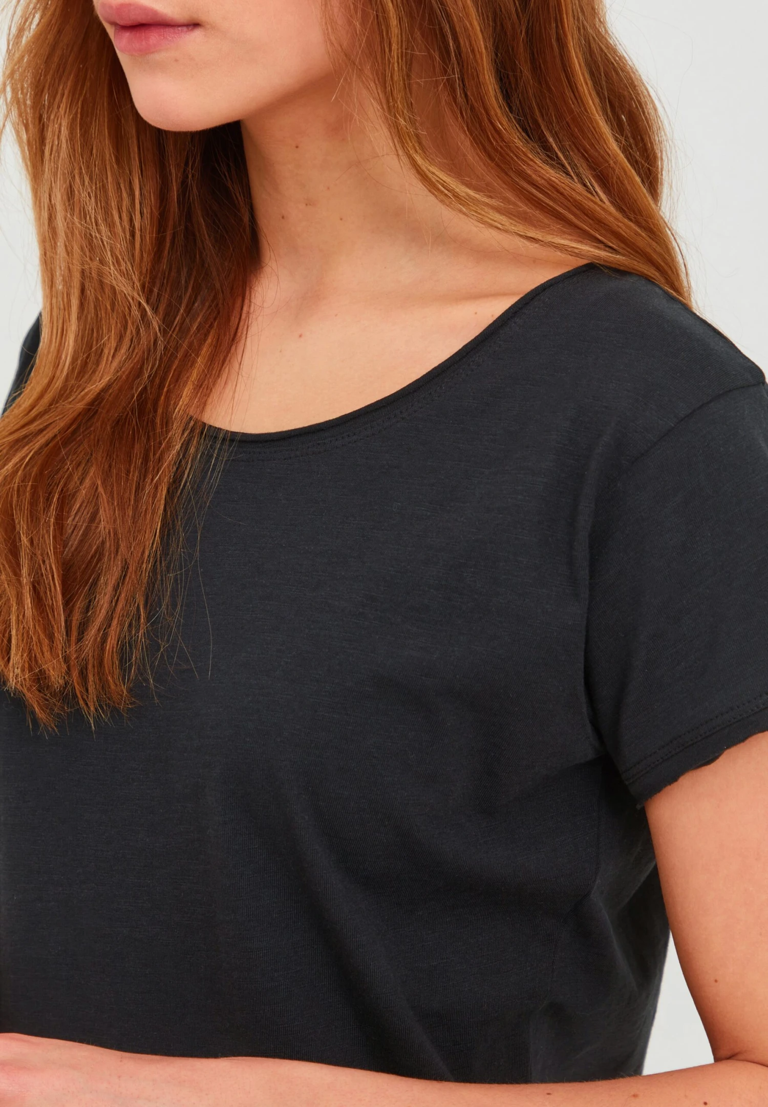 OXMO OXLYDI - T-shirt Basic - Black 6 OXMO OXLYDI - T-shirt Basic - Black - obrazek 4