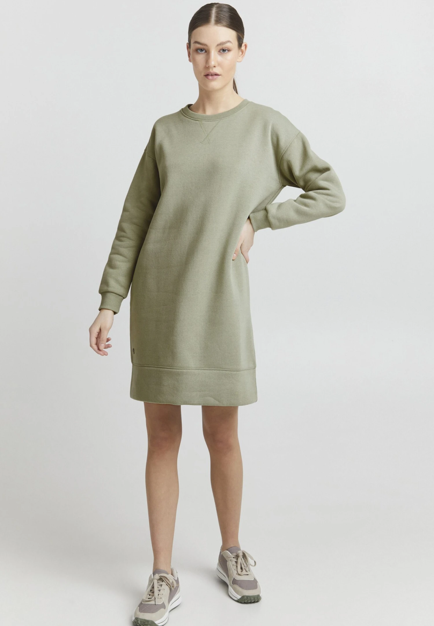 OXMO HOLLY - Sukienka Letnia - Seagrass 4 OXMO HOLLY - Sukienka Letnia - Seagrass - obrazek 2