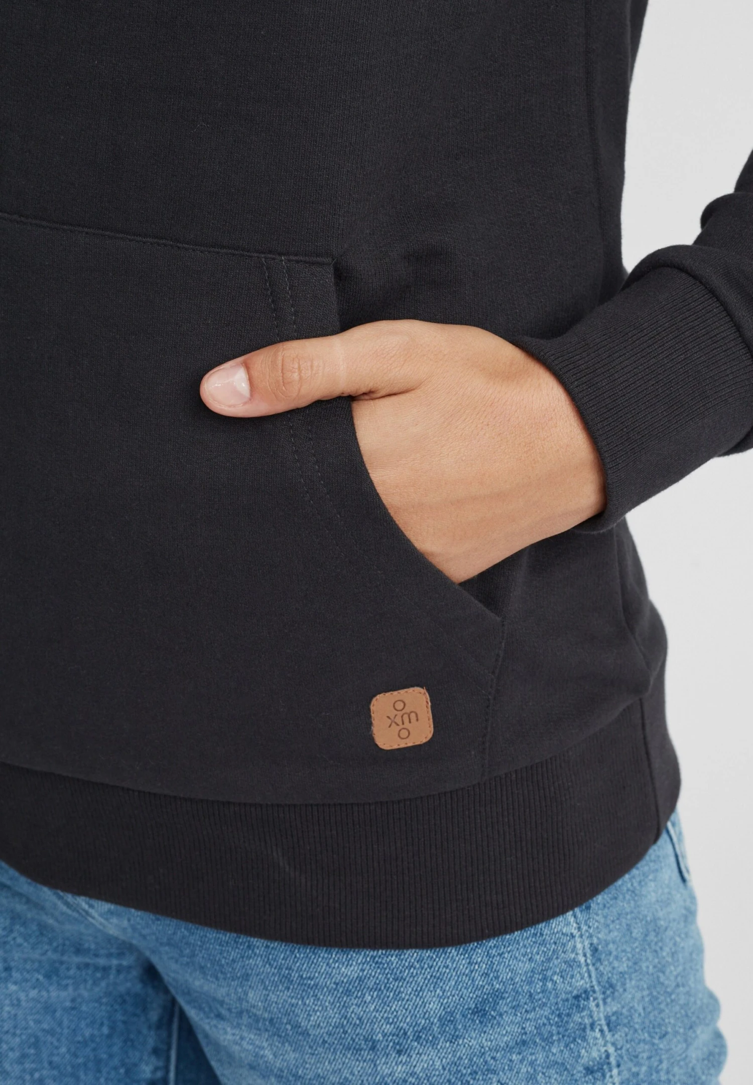 OXMO OXJULIA - Bluza Z Kapturem - Black 7 OXMO OXJULIA - Bluza Z Kapturem - Black - obrazek 5