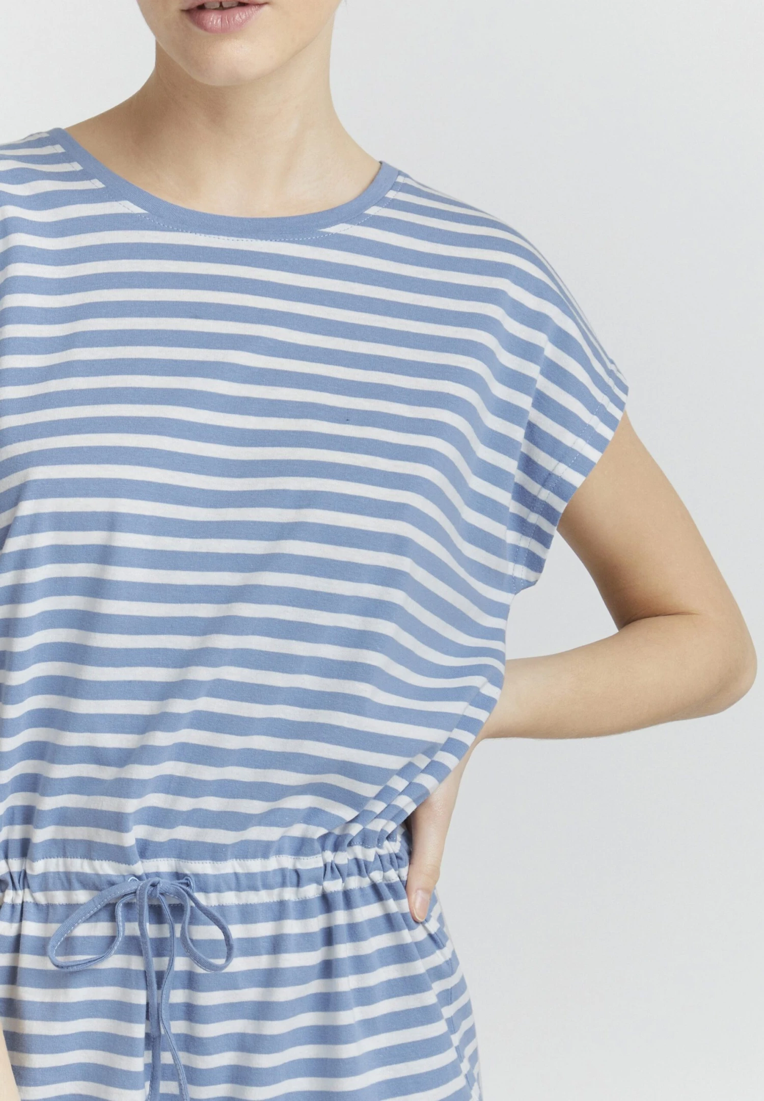 OXMO STILLA - Sukienka Z Dżerseju - Bel Air Blue 6 OXMO STILLA - Sukienka Z Dżerseju - Bel Air Blue - obrazek 4