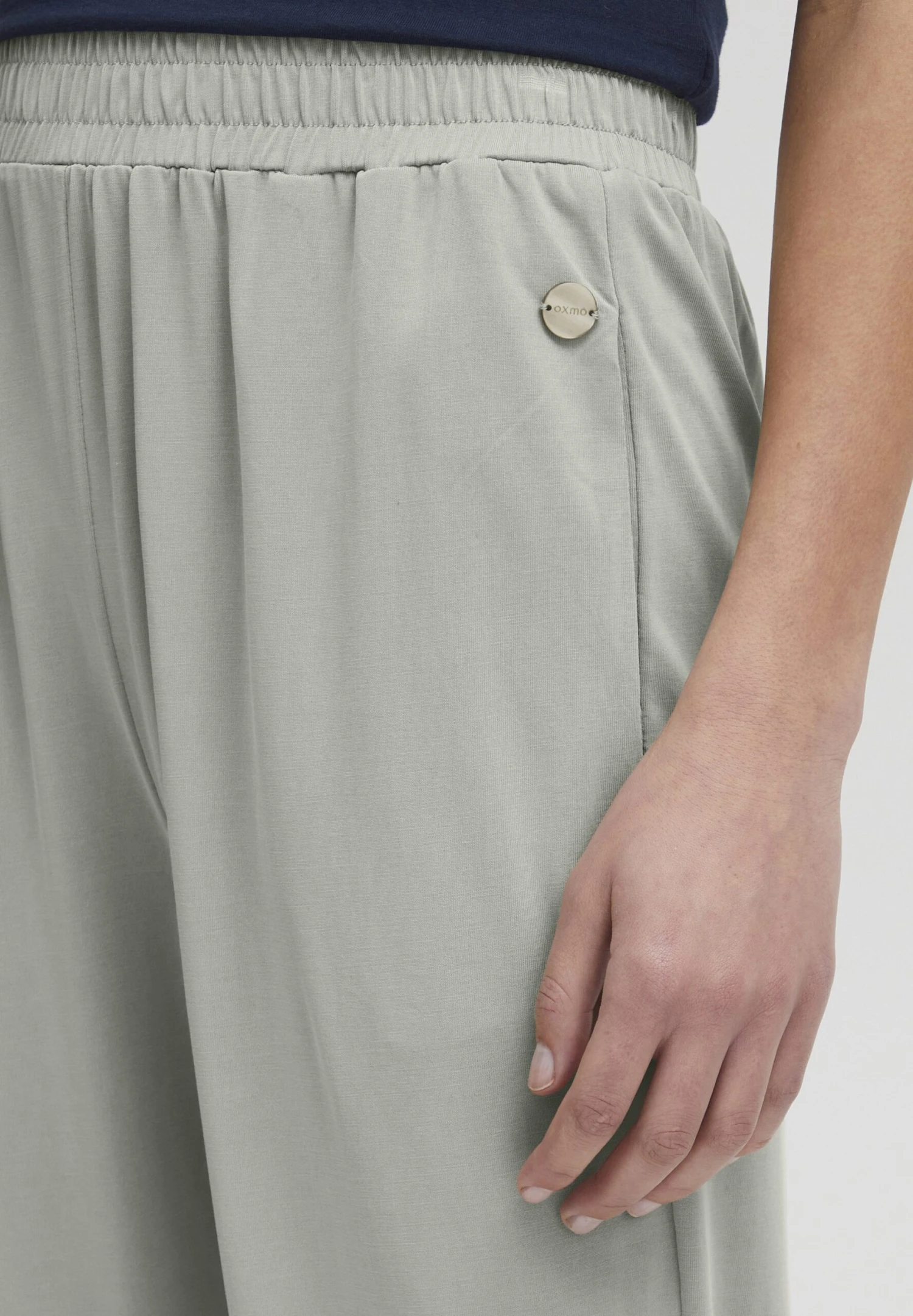 OXMO BRIANNA - Spodnie Treningowe - Seagrass 6 OXMO BRIANNA - Spodnie Treningowe - Seagrass - obrazek 4