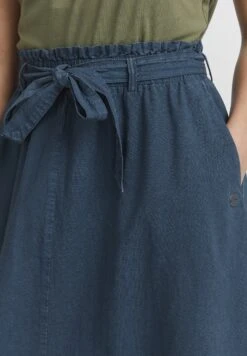 OXMO LERKE - Spódnica Trapezowa - Insignia Blue -Oxmo 62c032c27f9943f99aa4a6ff99204c6c