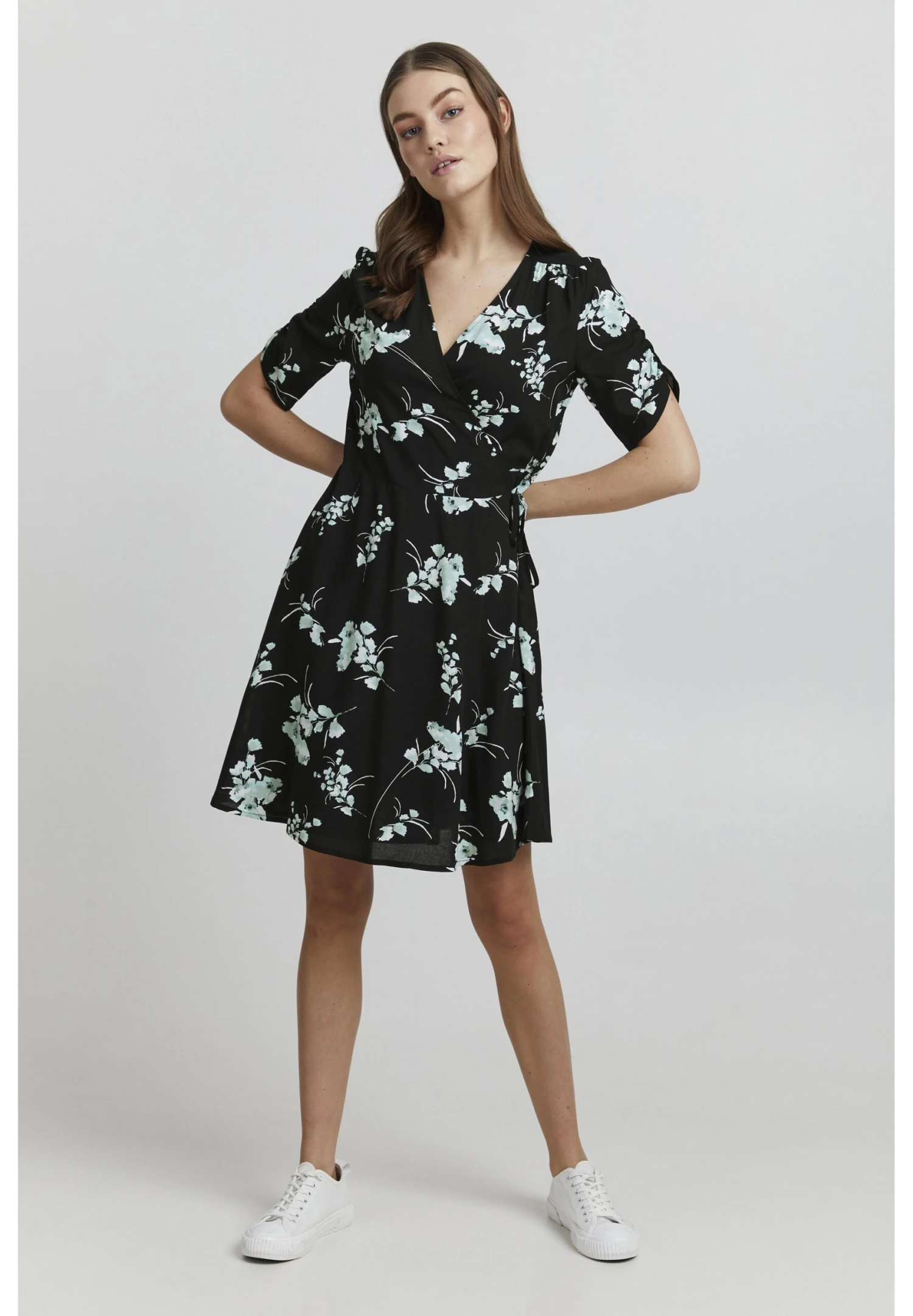 OXMO OXEMBLA - Sukienka Letnia - Black Mix 3 OXMO OXEMBLA - Sukienka Letnia - Black Mix - obrazek 2