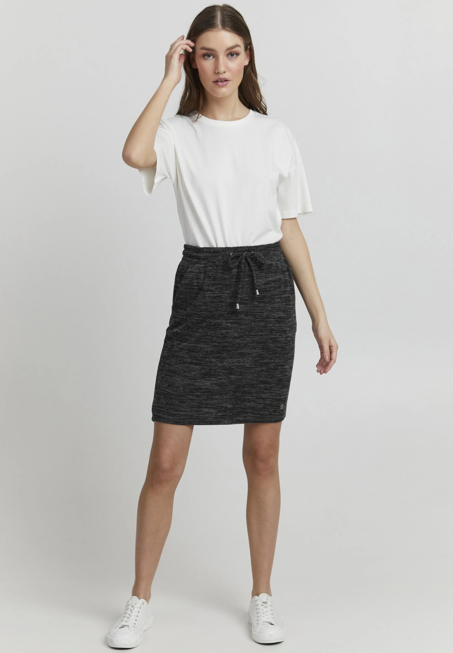 OXMO BIRGA - Spódnica Ołówkowa - Dark Grey Melange 4 OXMO BIRGA - Spódnica Ołówkowa - Dark Grey Melange - obrazek 2