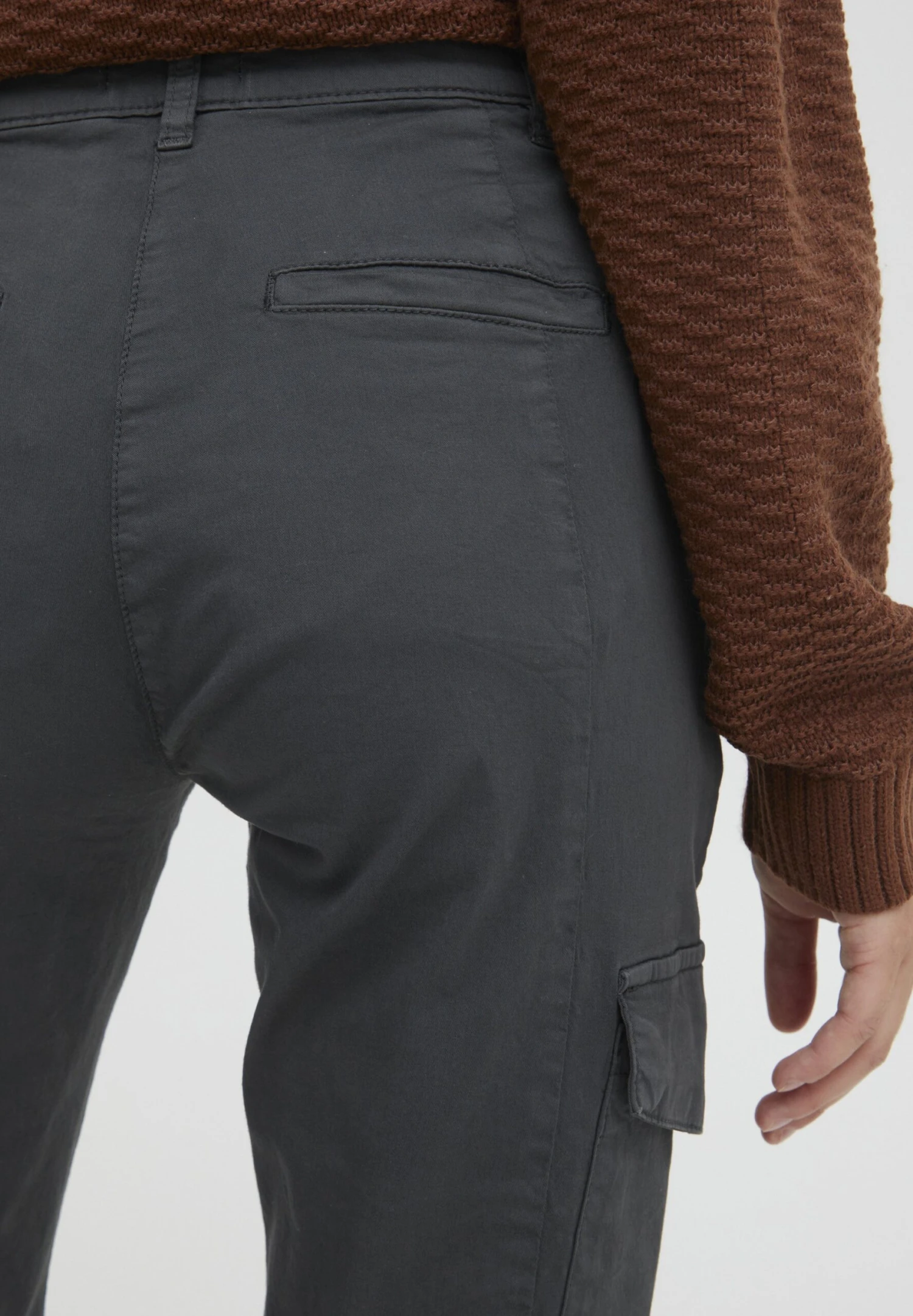 OXMO OXCOCO - Bojówki - Ebony 6 OXMO OXCOCO - Bojówki - Ebony - obrazek 4