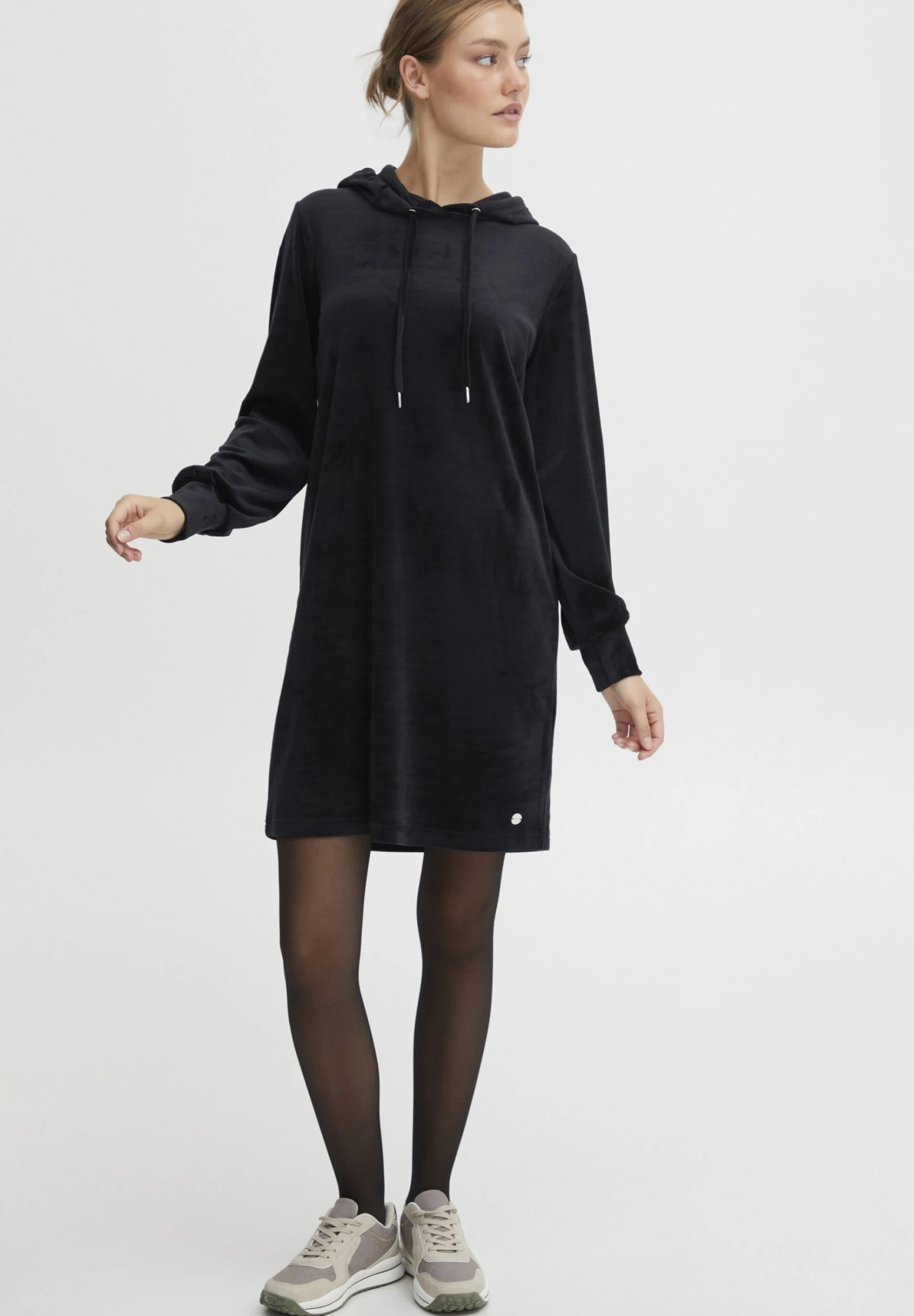 OXMO OXMIRA - Sukienka Letnia - Black 4 OXMO OXMIRA - Sukienka Letnia - Black - obrazek 2