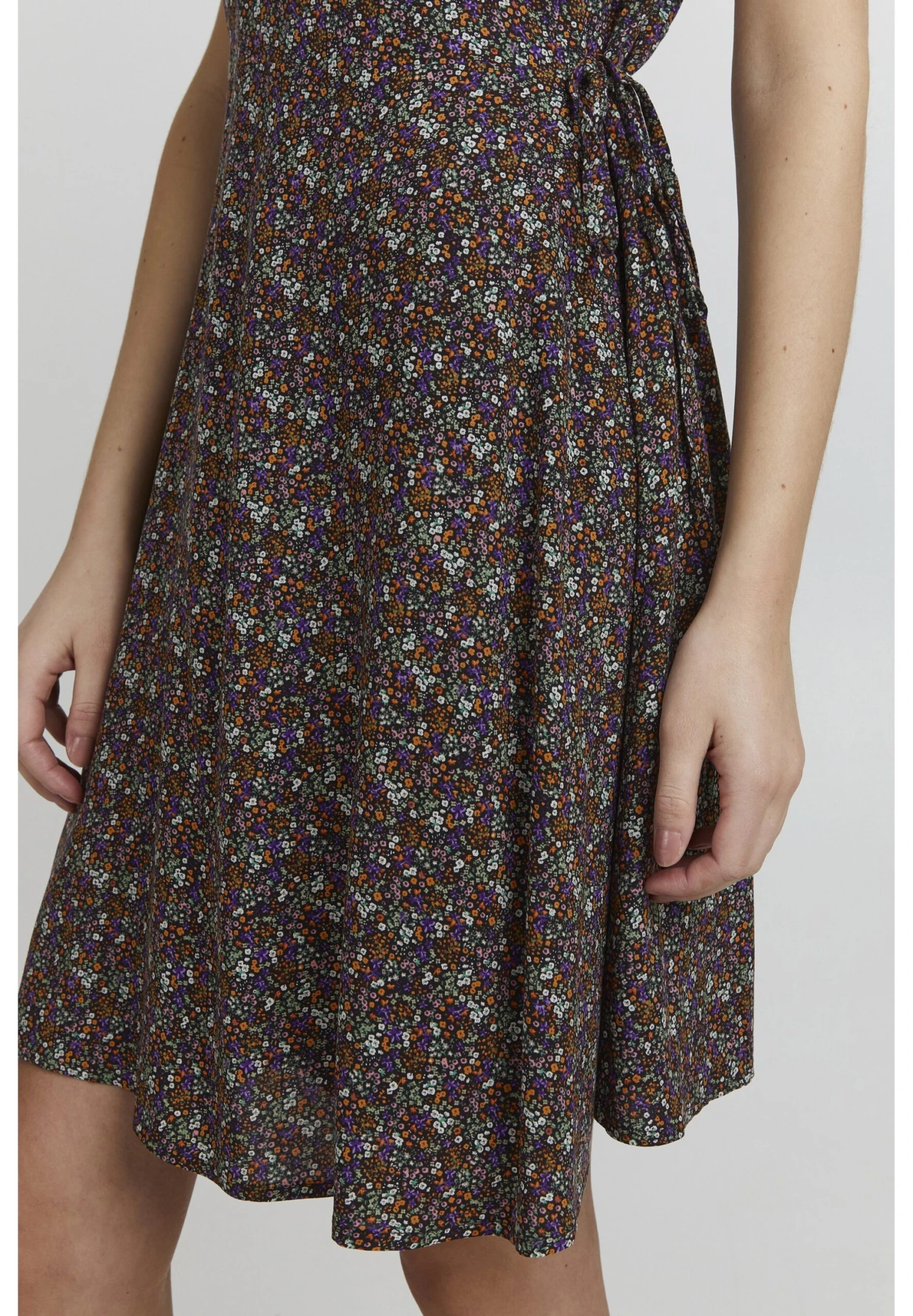 OXMO OXEMBLA - Sukienka Letnia - Burnt Orange Mix 7 OXMO OXEMBLA - Sukienka Letnia - Burnt Orange Mix - obrazek 5