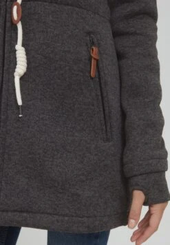 OXMO OXTHORA - Krótki Płaszcz - True Black 12 OXMO OXTHORA - Krótki Płaszcz - True Black -Oxmo b14fc8604c334dedb53e11974f00e8da