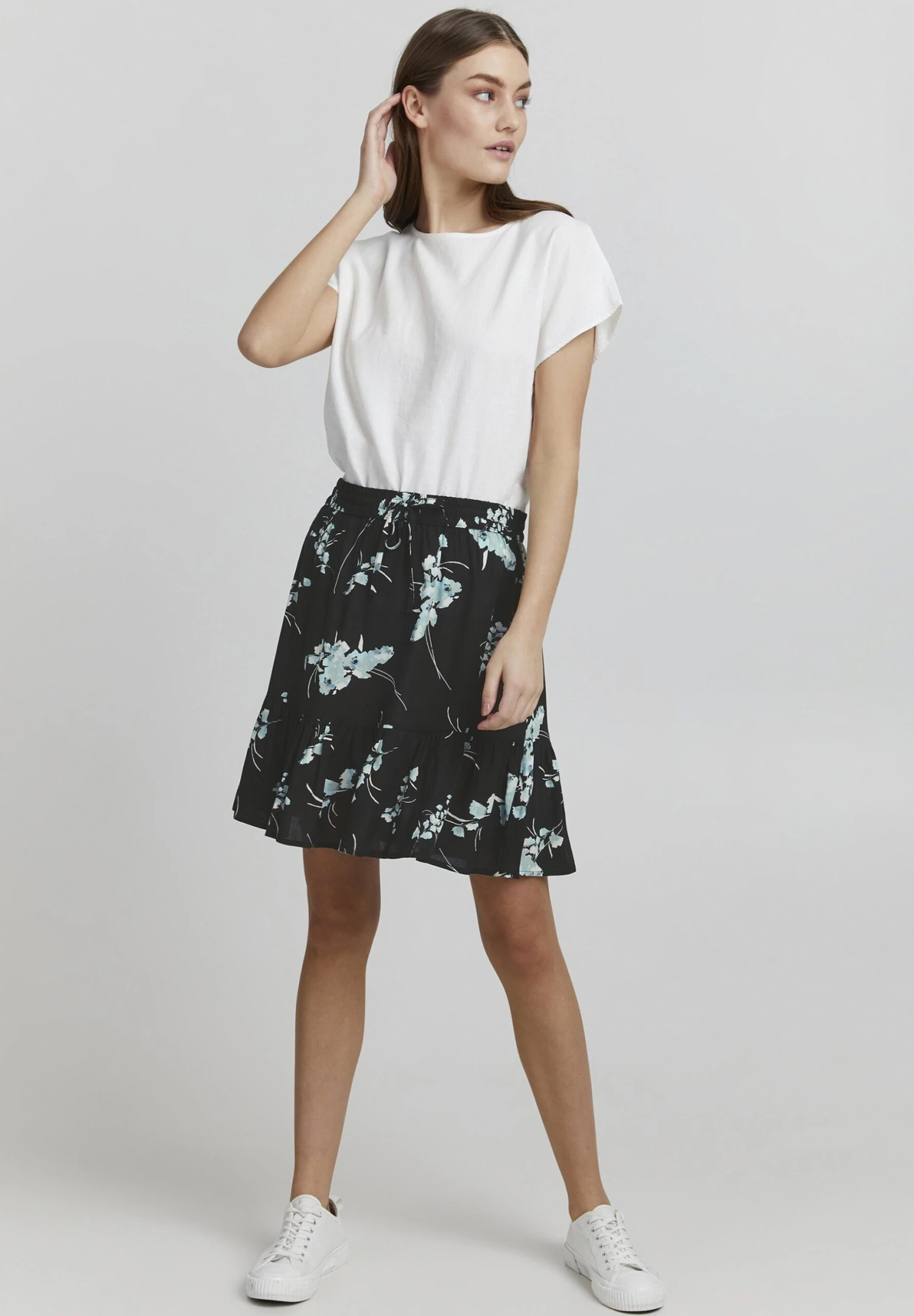 OXMO OXEIRA - Spódnica Trapezowa - Black Mix 3 OXMO OXEIRA - Spódnica Trapezowa - Black Mix - obrazek 2