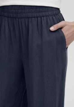 OXMO OXELISABETH - Spodnie Materiałowe - Total Eclipse -Oxmo ce31dde0dc0a40939471859767776b2a