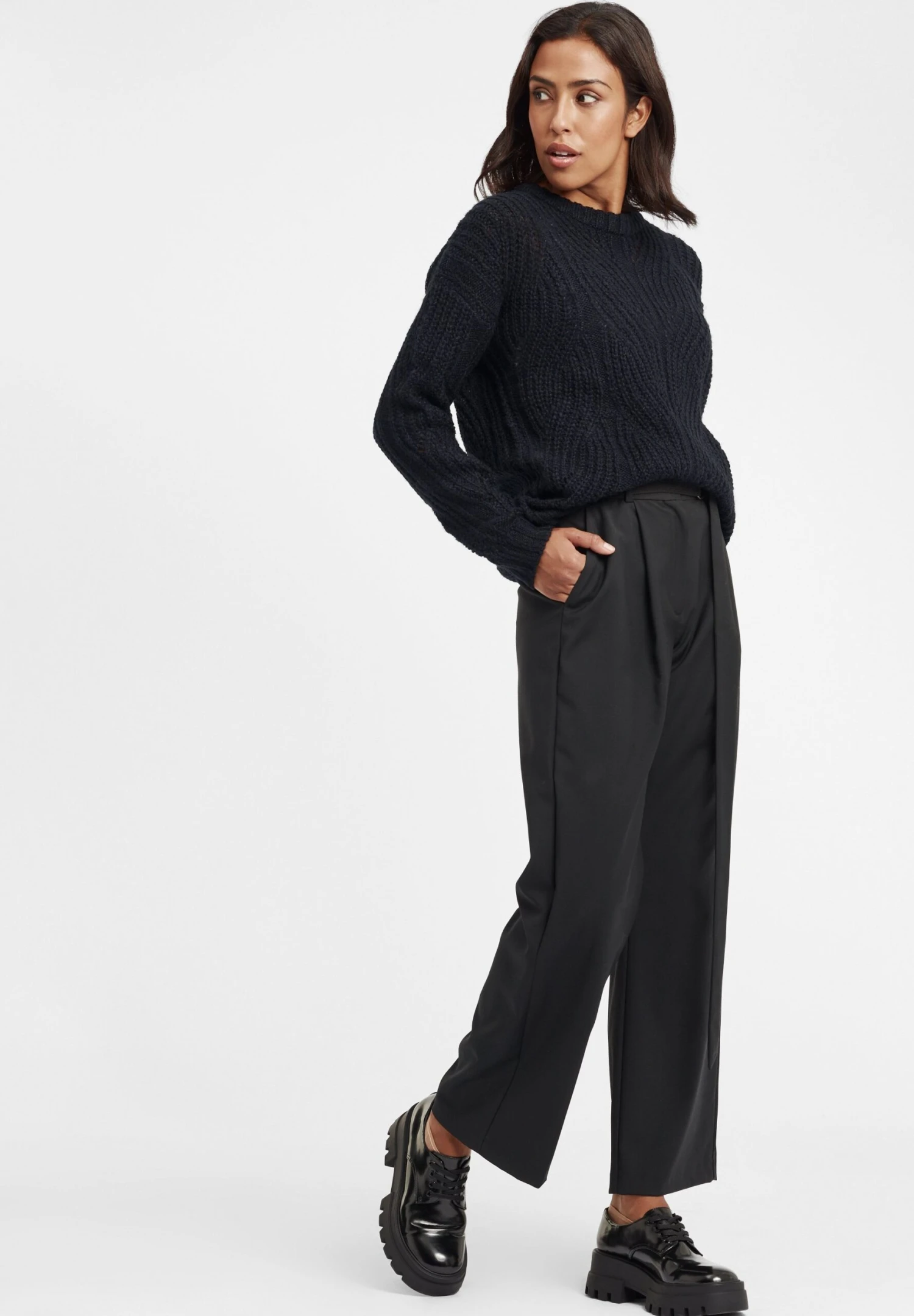 OXMO OXCHIARA - Sweter - Insignia Blue 4 OXMO OXCHIARA - Sweter - Insignia Blue - obrazek 2