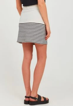 OXMO OXPIPPA - Spódnica Mini - Black 9 OXMO OXPIPPA - Spódnica Mini - Black -Oxmo eb75820ec93e4aec9a75357e830e33b5