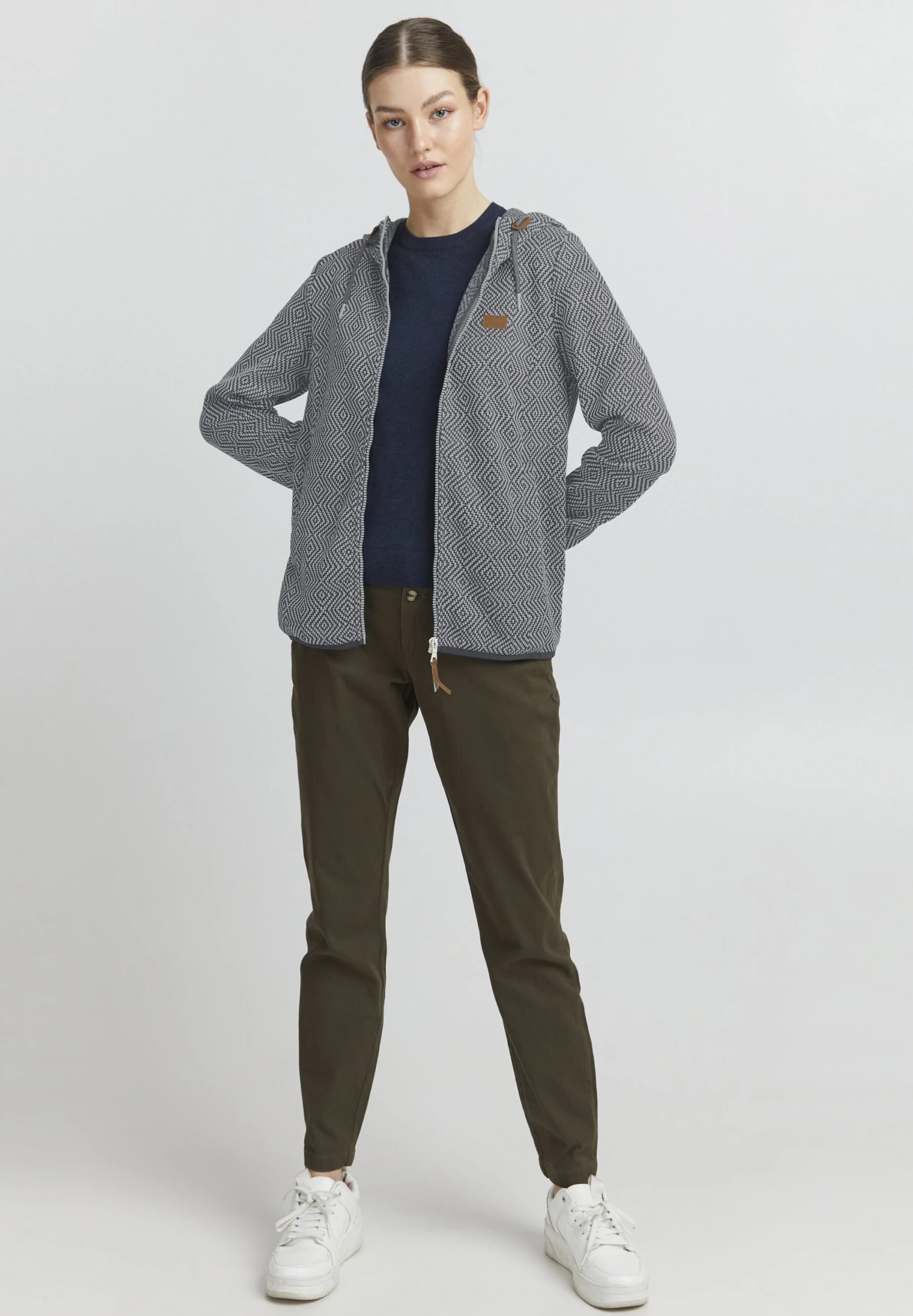 OXMO PEBBLES - Kardigan - Total Eclipse 4 OXMO PEBBLES - Kardigan - Total Eclipse - obrazek 2